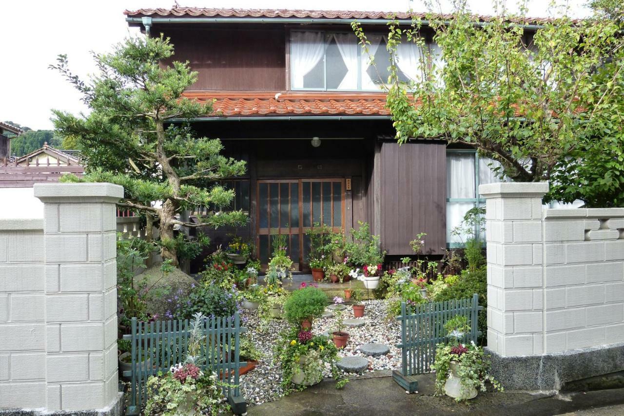 Guesthouse Higashi Fujitatei Shin'onsen Екстериор снимка
